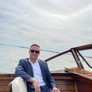 Meet your Posher, James